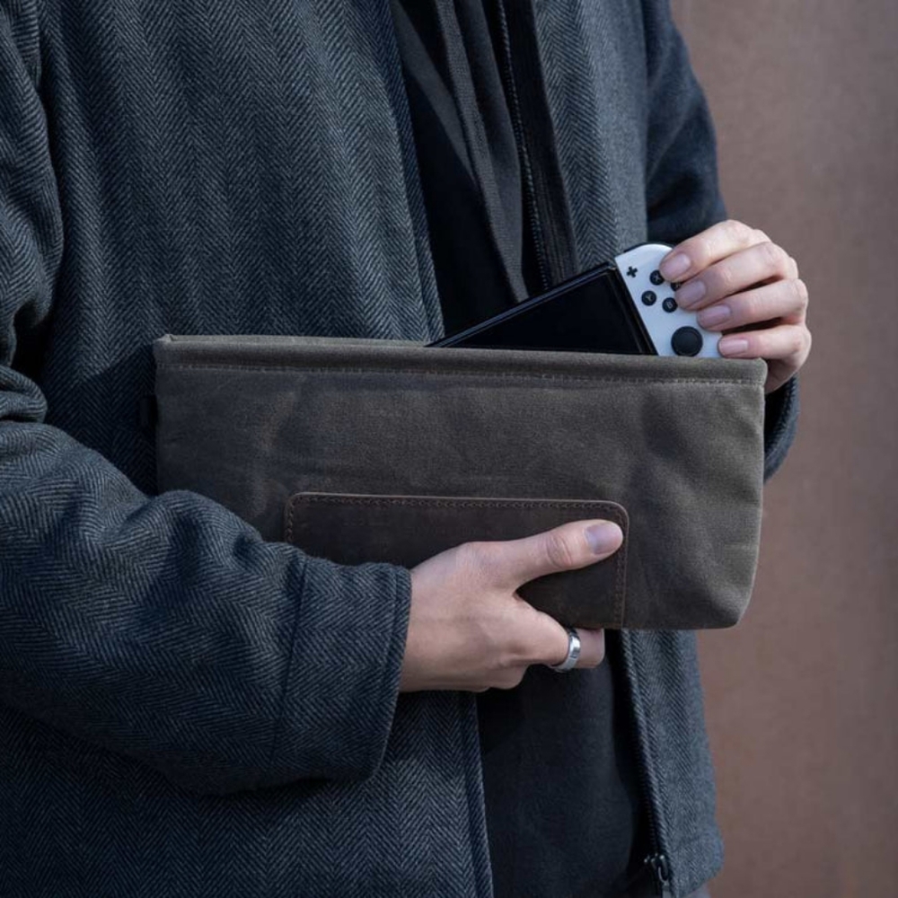 Waterfield Slip Case for Nintendo Switch - skull size (Discontinued)